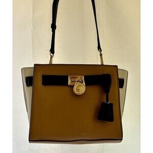Michael Kors Hamilton Traveler Tan Blk & White Leather Messenger Crossbody Purse